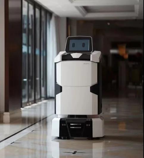 陪伴机器人提升老人生活质量与居家安全