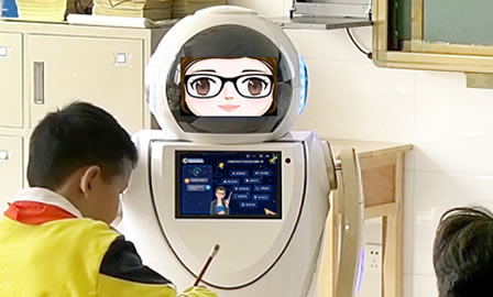 智能教育机器人_中国AGV网(www.chinaagv.com)