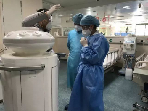 近千台机器人驰援！消毒送药量体温各显神通，连样机都被征用