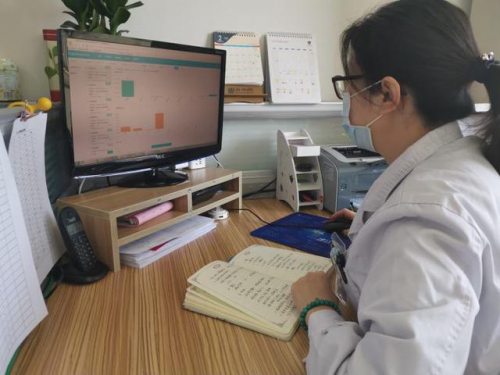 首批机器人助手北京海淀上岗，一天“照顾”千余居家观察人员