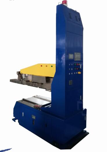 硅棒装卸机器人 AGV_中国AGV网(www.chinaagv.com) 硅棒装卸机器人 AGV_中国AGV网(www.chinaagv.com)