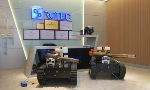 身小肚大，小小机器人“炮轰”新冠病毒！