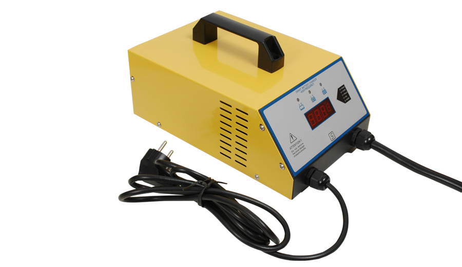 充电器_中国AGV网(www.chinaagv.com) 充电器_中国AGV网(www.chinaagv.com)