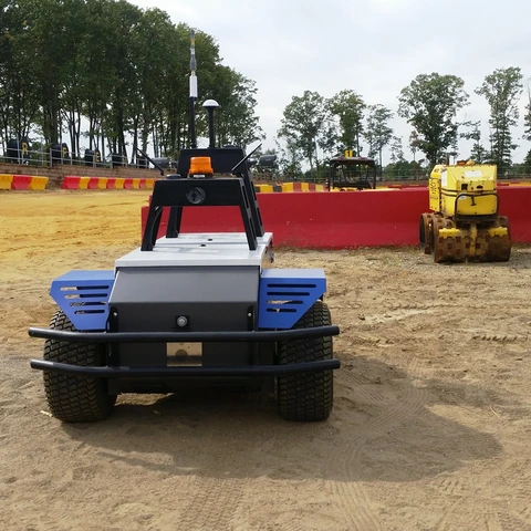 犀牛户外安全机器人