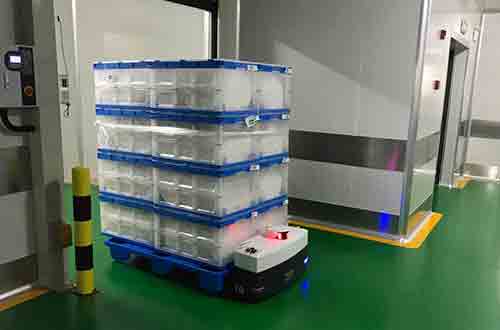 通道太窄过不去，莫慌，来看看这款AGV叉车！