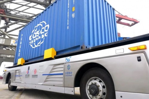 无人驾驶的卡车如何精准作业？带你打卡不一样的新码头