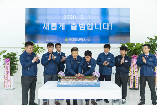 现代机器人正式成立，首获巨额定单