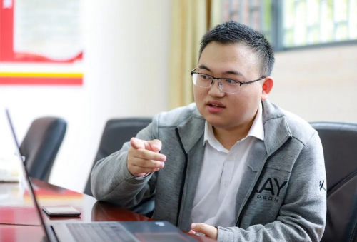 屡次斩获大奖、开发巡检机器人！这位“科技创新之星”厉害了