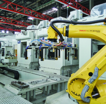机器人第七轴发动机缸盖加工生产线_中国AGV网(www.chinaagv.com)