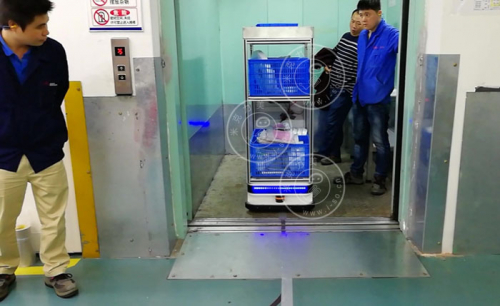 AGV小车自动乘坐电梯是如何做到的?