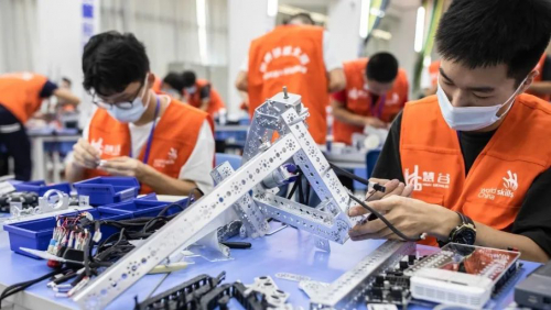 2天做出移动机器人！优胜选手将代表广东参加国赛