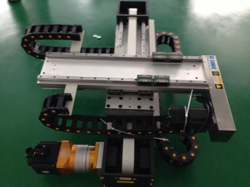 单轴与多轴机器人的优缺点PK