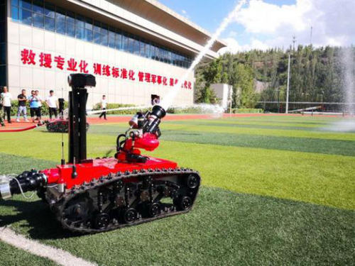 消防机器人上岗助力“智能化”灭火