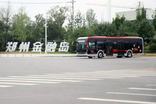 终于来了！河南郑州自动驾驶公交开跑