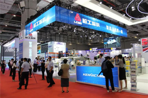 用“智造”缔造智慧新时代，临工智科惊艳亮相2020上海工博会