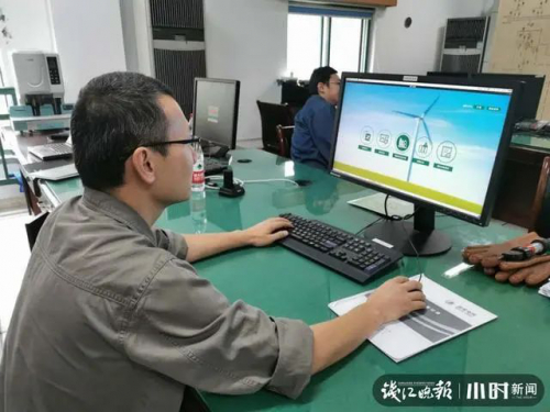 浙江杭州新投运的智能巡检“机器人”，高效又安全