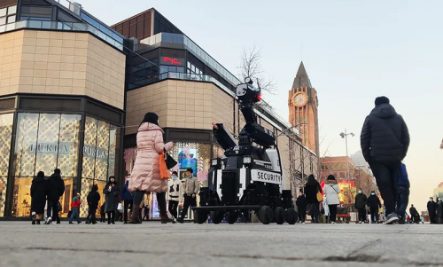 ANDI-安防巡检机器人 正式“上岗”王府井商业步行街