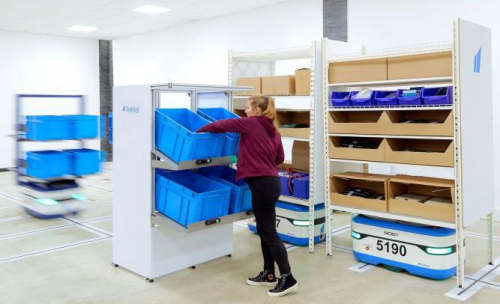 Scallog的移动机器人扩展到欧洲以外