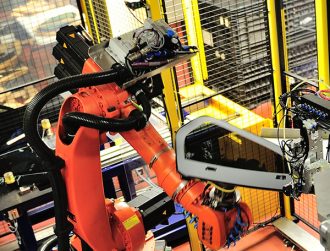 ABCO机器人点胶解决方案_中国AGV网(www.chinaagv.com) ABCO机器人点胶解决方案_中国AGV网(www.chinaagv.com)