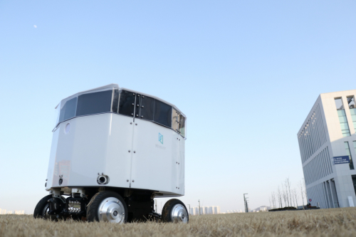 Newvility的户外驾驶机器人“ NewB”在延田松岛校区成功实现了无人驾驶交付