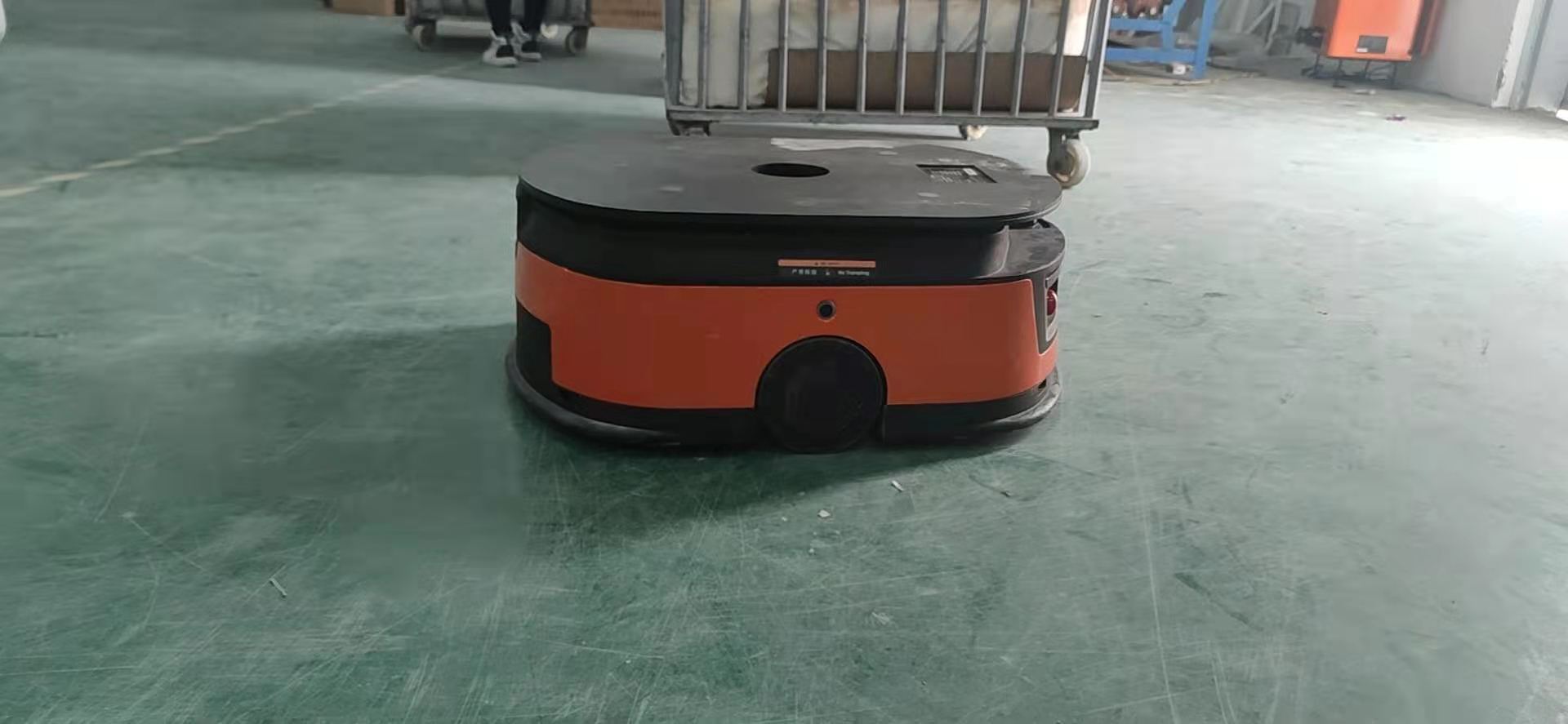 AGV搬运机器人600kg潜伏式