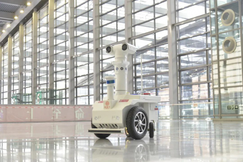 高新兴巡逻机器人亮相第二届深圳（国际）人工智能展