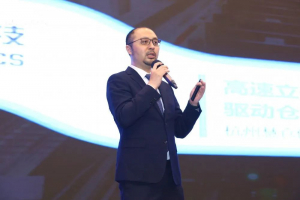 高光时刻｜慧仓科技携硬核技术亮相中国仓储配送大会并斩获核心奖项