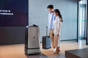 呈小递双舱配送机器人惊艳亮相，助力东呈酒店数智化生态布局