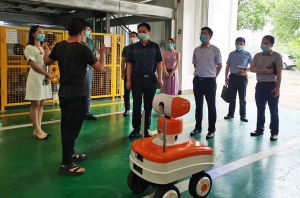 武汉东湖高新区政务服务和大数据管理局局长汪小龙一行莅临立得空间调研