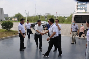 宣城市委常委、统战部部长牛传勇莅临安徽益佳通电池开展调研活动