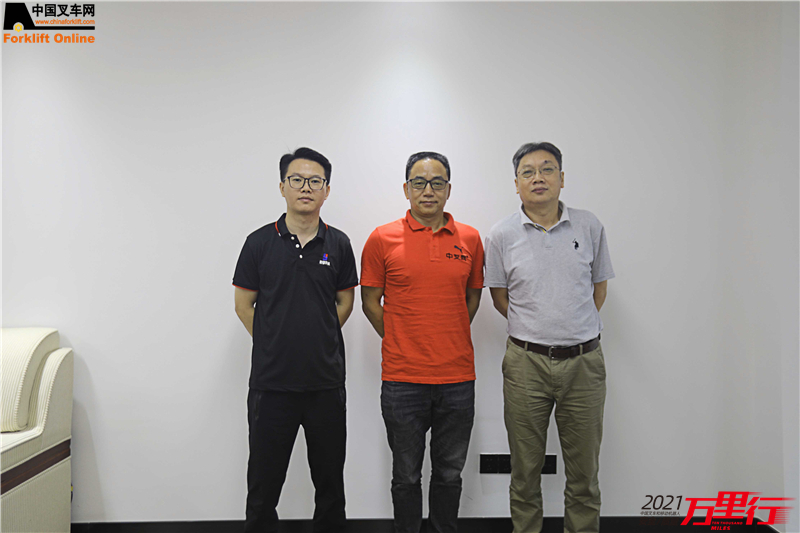 优质优服，实况定制-中叉网-2021叉车和移动机器人安全、质量万里行走进重庆野象科技
