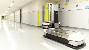 医疗移动机器人让医护人员有更多时间专注于病人护理