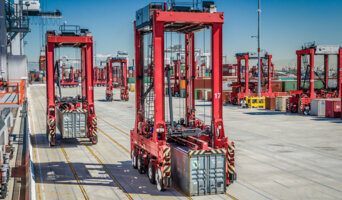 Kalmar 自动跨运车应用_中国AGV网(www.chinaagv.com) Kalmar 自动跨运车应用_中国AGV网(www.chinaagv.com)