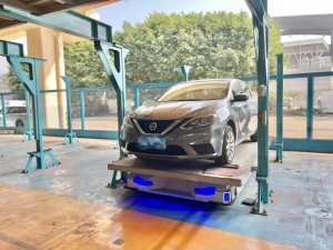 机器人“帮”停车？探访广州首家AGV机器人停车场