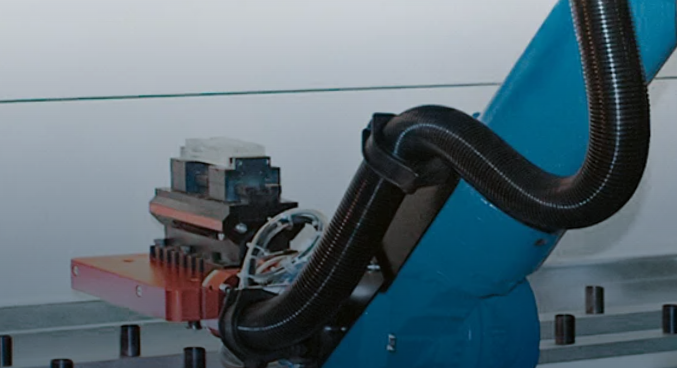 kardex 拾放机器人_中国AGV网(www.chinaagv.com) kardex 拾放机器人_中国AGV网(www.chinaagv.com)