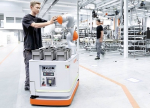 AGV 和 AMR 之间有什么区别？