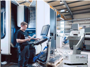 德国Baumueller集团专家如是说：将自主移动机器人改造成你的同事是多么容易的事情！