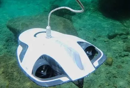 水下清洗机器人