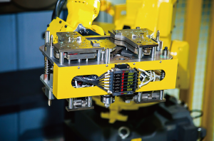 卧式注塑机双面抓手