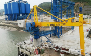 亿博辅梁型电液混合驱动螺旋卸船机_中国AGV网(www.chinaagv.com) 亿博辅梁型电液混合驱动螺旋卸船机_中国AGV网(www.chinaagv.com)