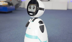 昀景智能陪护机器人