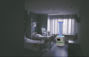 蓝点机器人Maya UVC消杀机器人