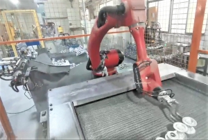 热处理炉摆料机器人