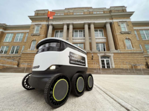 自主送货机器人Starship 测试固特异无气轮胎