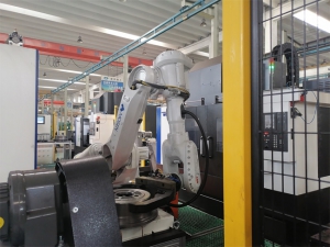 汽车轮架自动线