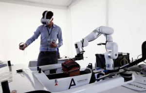 UR+ 生态系统为遥控协作机器人增加了 VR 解决方案