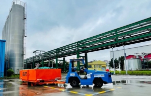 驭势科技无人物流车在巴斯夫浦东基地运营一周年