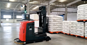 “智”动新引擎：艾吉威机器人化工行业智能解决方案跑出“加速度”