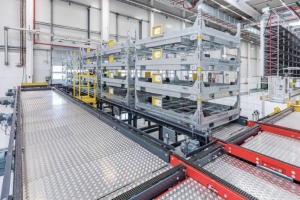 HaRo 自动电池单元运输：可灵活扩展的卡车装载输送系统