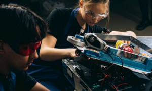 机器人让生活更安全的 5 种方式